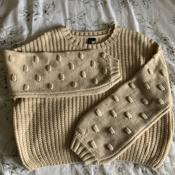 Cropped Ribbed Sweater - Picture 2 of 4
